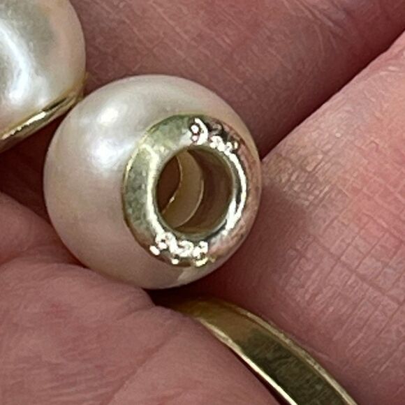 Creamy white faux pearl lot of 2 sterling silver core charm beads bracelet - Picture 4 of 6